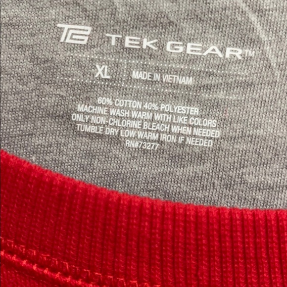 Sweatshirt - Picture 2 of 3